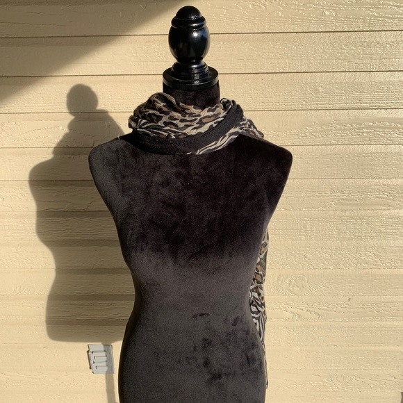 Printed Scarf - Picture 3 of 3